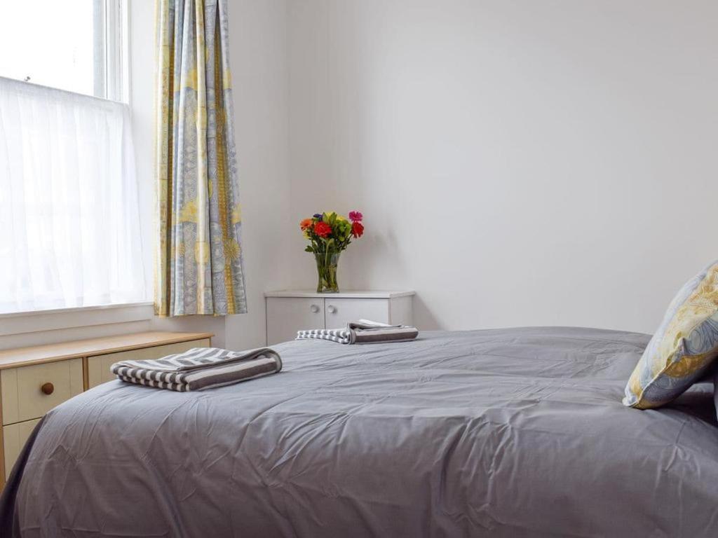 إنفيركيثينغ Courtyard Holiday Apartments المظهر الخارجي الصورة
