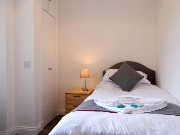 إنفيركيثينغ Courtyard Holiday Apartments المظهر الخارجي الصورة
