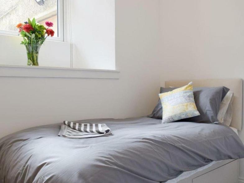 إنفيركيثينغ Courtyard Holiday Apartments المظهر الخارجي الصورة