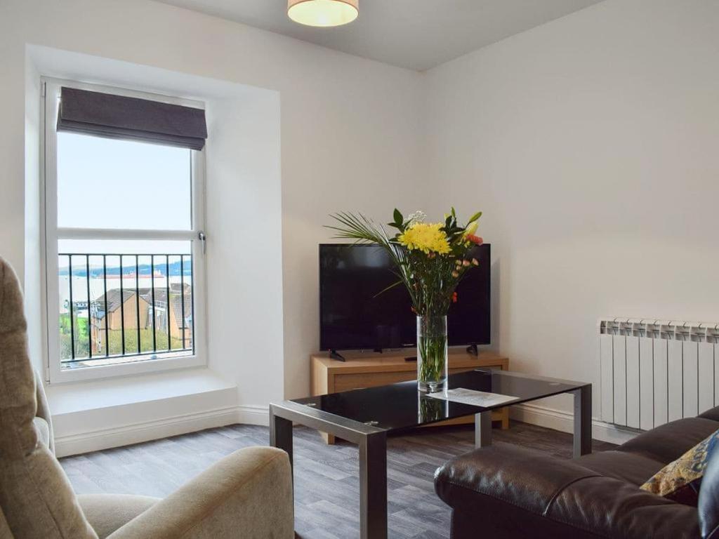 إنفيركيثينغ Courtyard Holiday Apartments المظهر الخارجي الصورة